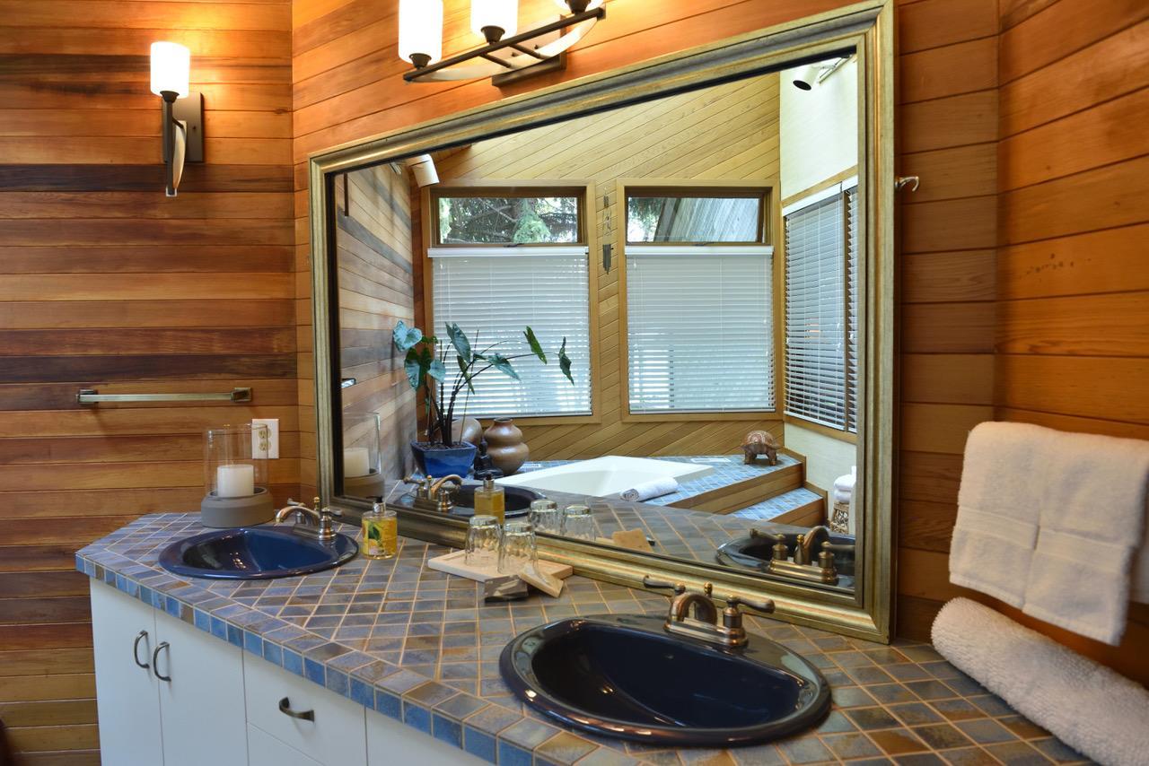 Summerhill Estate House Bed and Breakfast Κελόουνα  Εξωτερικό φωτογραφία